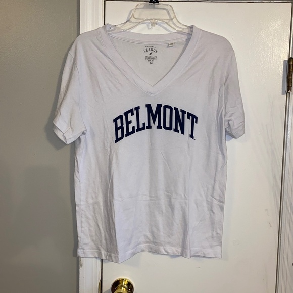 Original League Collegiate Outfitters size medium ladies Belmont tshirt - Picture 1 of 3